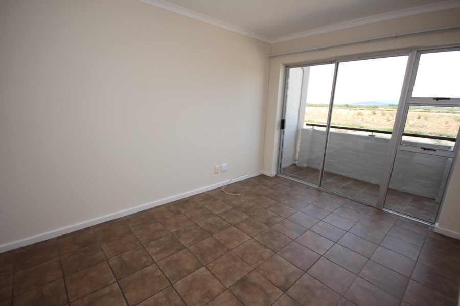 To Let 2 Bedroom Property for Rent in Uitzicht Western Cape